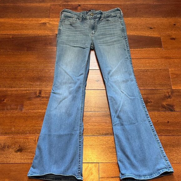 Hollister Light Mid-Rise Boot Jeans 4S - Picture 1 of 7